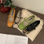 Damen elegante Ballerinas mit floralem Muster und zierlichen Riemen R&B