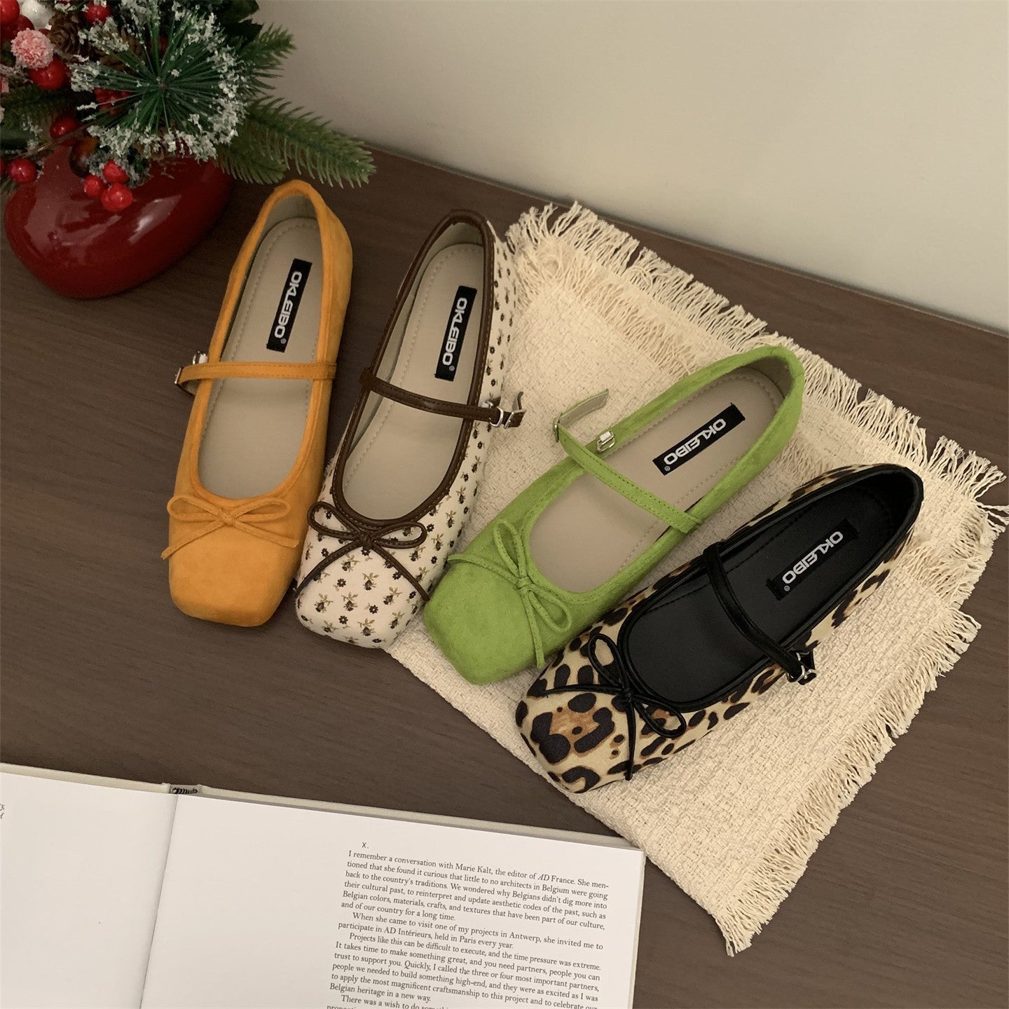 Damen elegante Ballerinas mit floralem Muster und zierlichen Riemen R&B