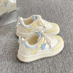 Damen Sportliche Sneakers mit Sternenapplikation R&B