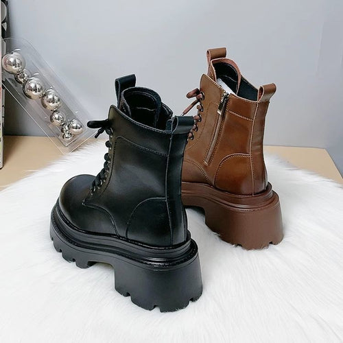 Damen Fashion-Stiefeletten mit hohem Blockabsatz und robustem Sohlenprofil R&B