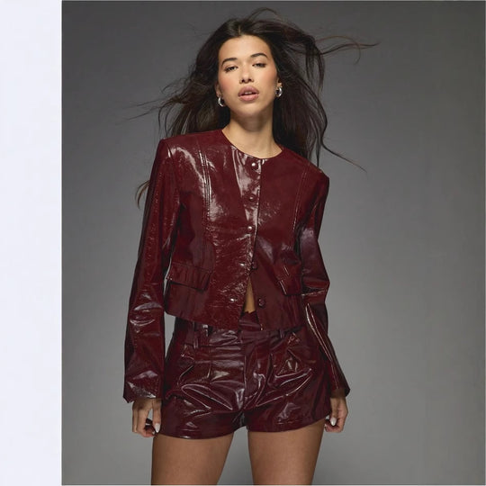 Damen Kunstlederjacke mit glänzendem Finish und eleganten Blenden R&B