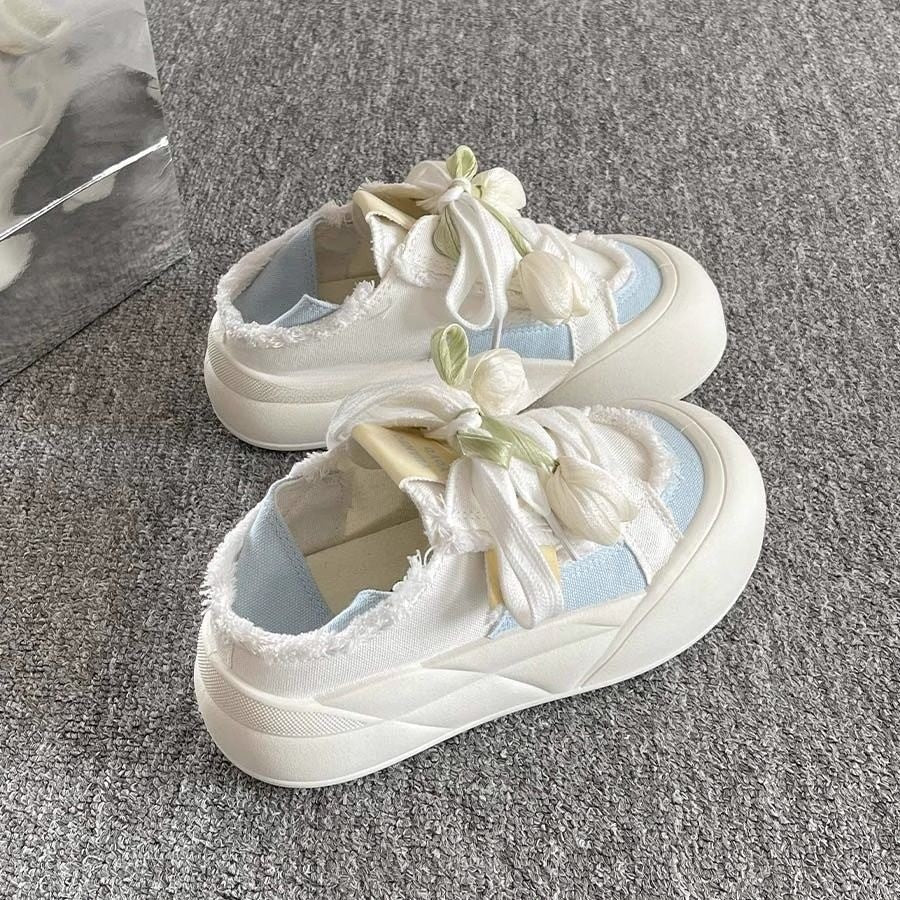 Damen Sneaker mit floralem Schnürsenkel und trendigem Design R&B