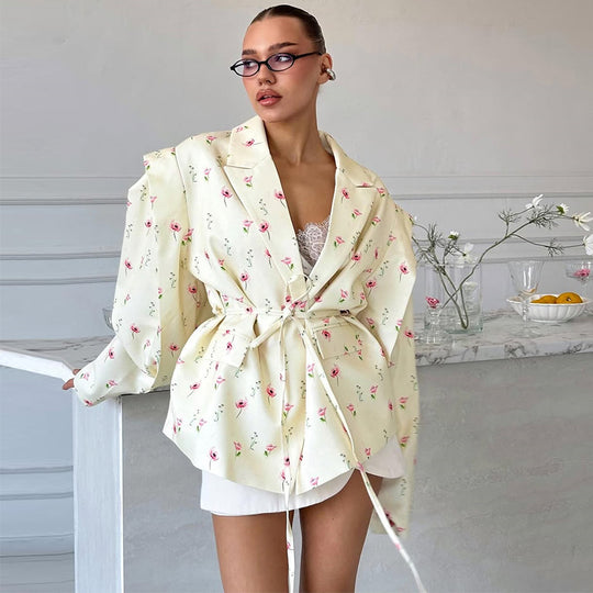 Damen Elegante Blazerjacke mit floralem Design und Taillengürtel R&B