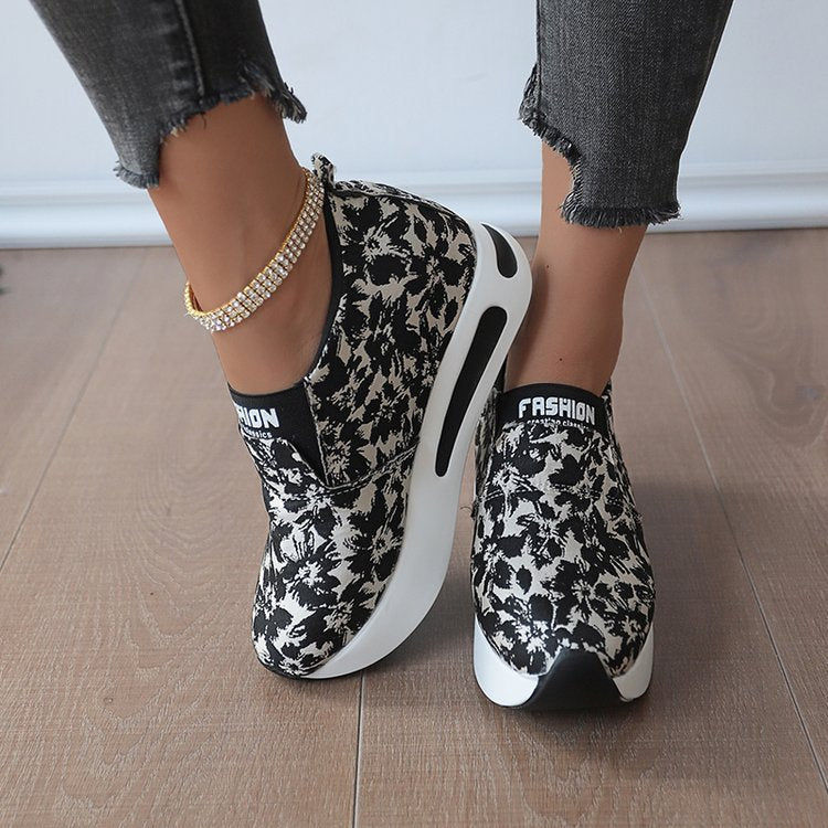 Damen Sportliche Slip-On Sneakers mit floralem Muster und rutschfester Sohle R&B