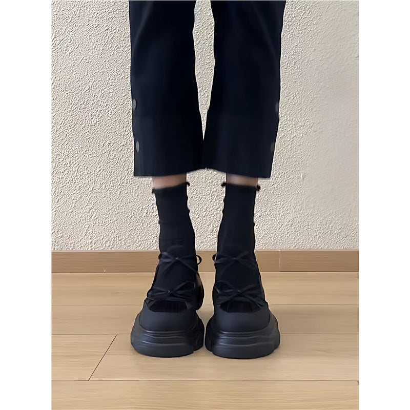 Damen plattformierte Sneaker mit eleganter Schnürung R&B