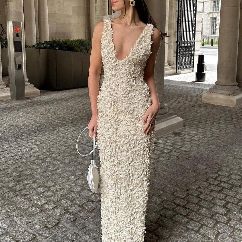 Damen Maxikleid mit opulentem Blumendesign und tiefem V-Ausschnitt R&B