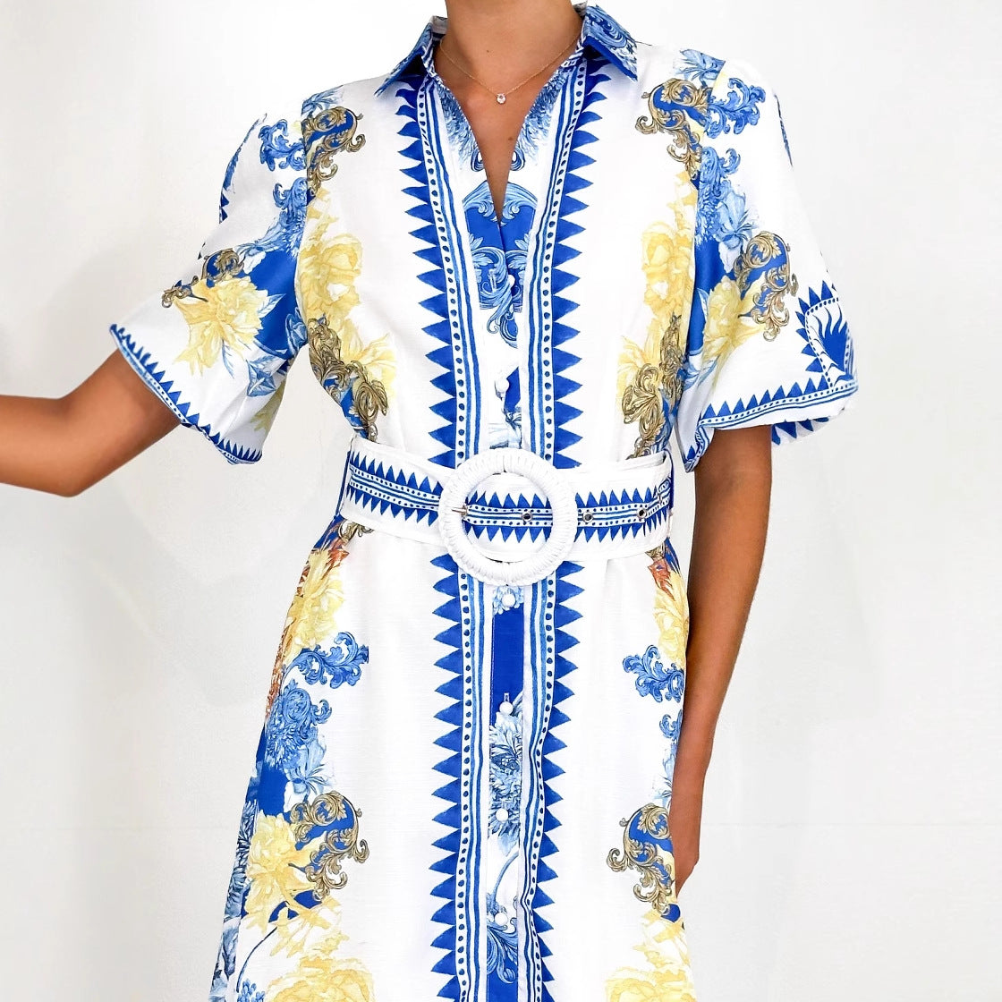Damen Maxikleid mit floralem Knopfleisten-Design und tailliertem Gürtel R&B