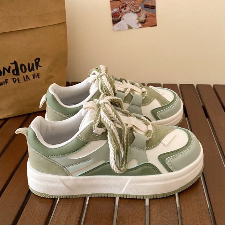 Damen Sportliche Plateau Sneakers mit einzigartigem Design und atmungsaktiver Oberflächenstruktur