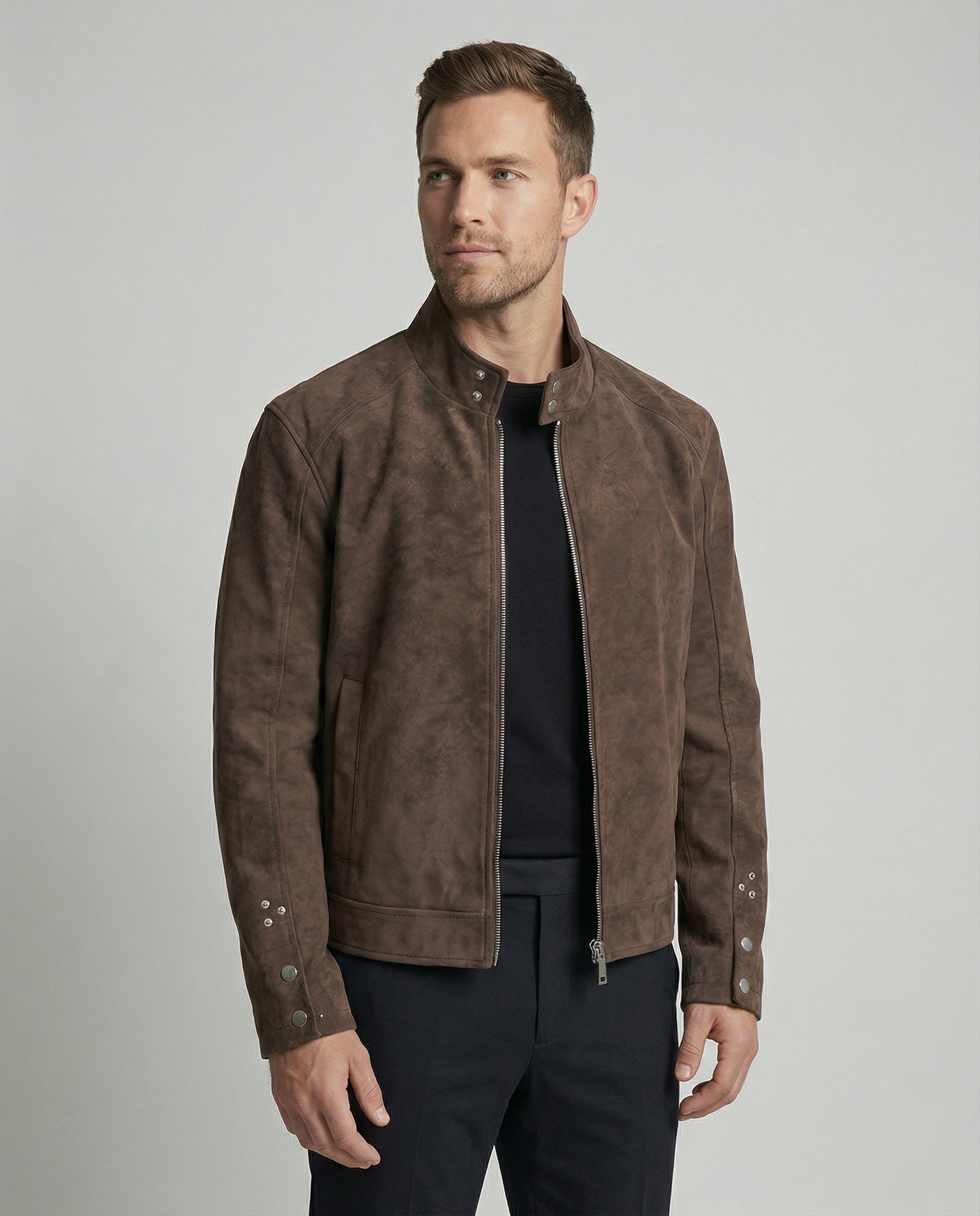 Herren kurz geschnittene Velourslederoptik-Jacke mit Stehkragen, durchgehendem Reißverschluss und Druckknopfmanschetten R&B