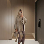 Damen Strickjacke mit weiten Ärmeln und Knopfdetails R&B