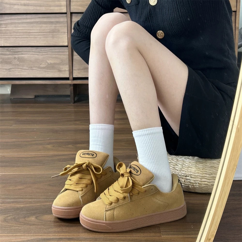 Damen Sneaker aus hochwertigem Wildleder mit weicher Dämpfung