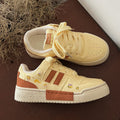 Damen trendige Sneakers mit lustigen Motiv-Details R&B