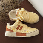 Damen trendige Sneakers mit lustigen Motiv-Details R&B
