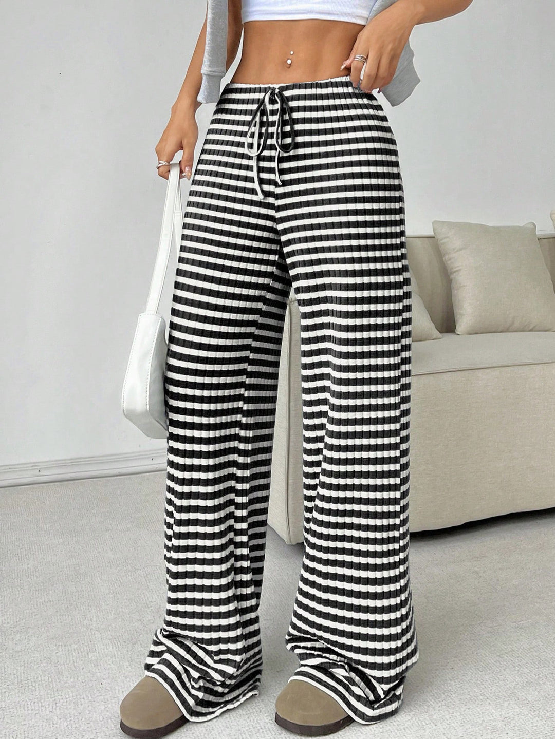 Damen komfortable Relaxhose mit weitem Schnitt und verstellbarem Kordelzug R&B