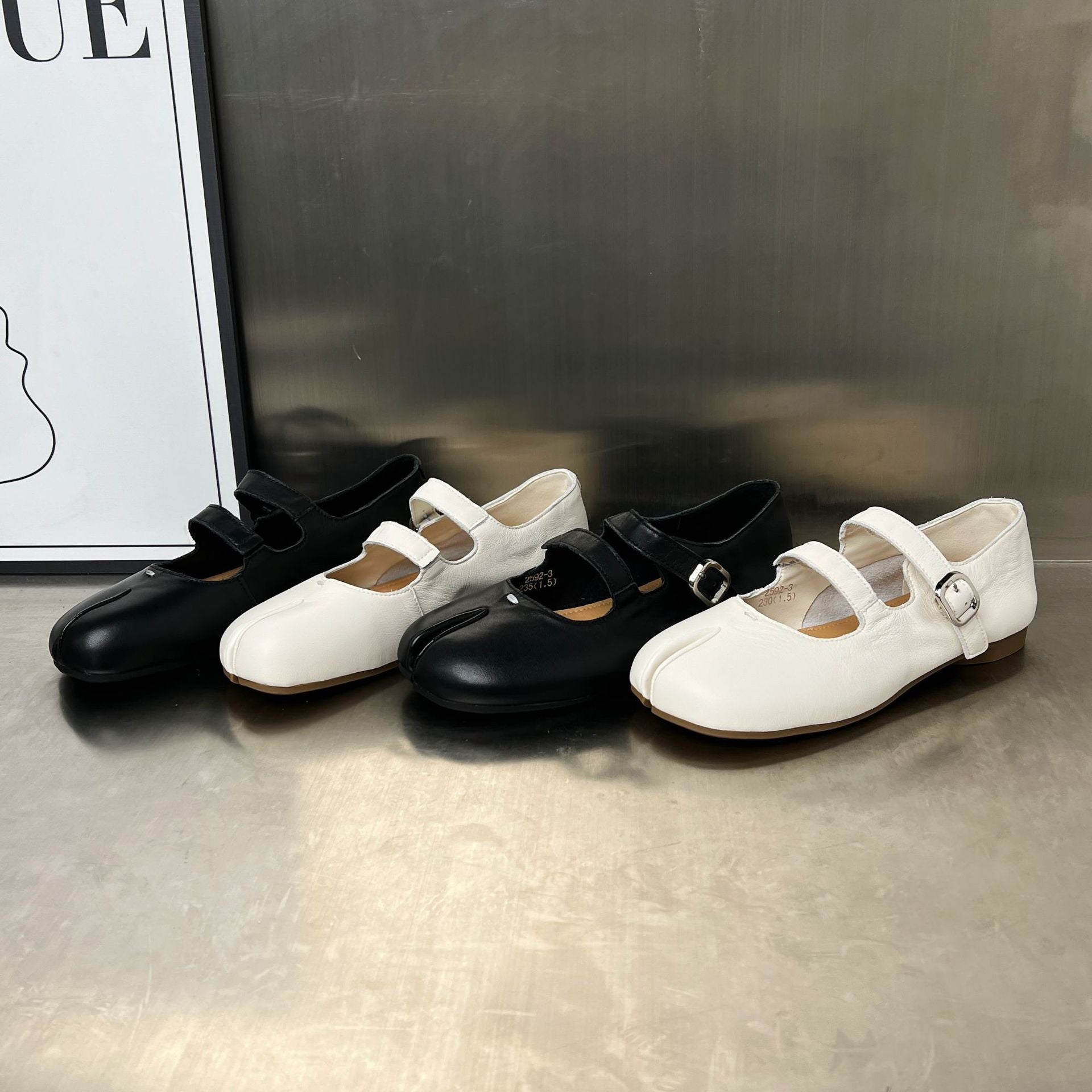 Damen Ballerinas mit modischem Riemen und anatomischem Fußbett R&B