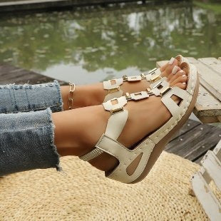 Damen Modische Riemensandalen mit glänzenden Akzenten R&B
