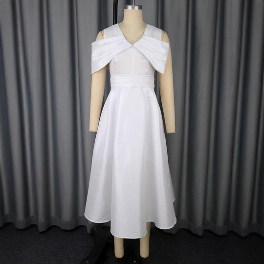 Damen Elegantes Kleid mit weitem Rock und Schulterdetails R&B