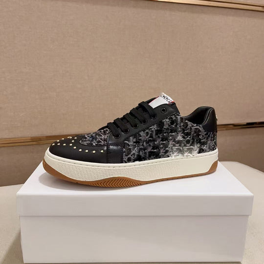 Damen Sneakers mit geometrischem Obermaterial und modischen Applikationen R&B