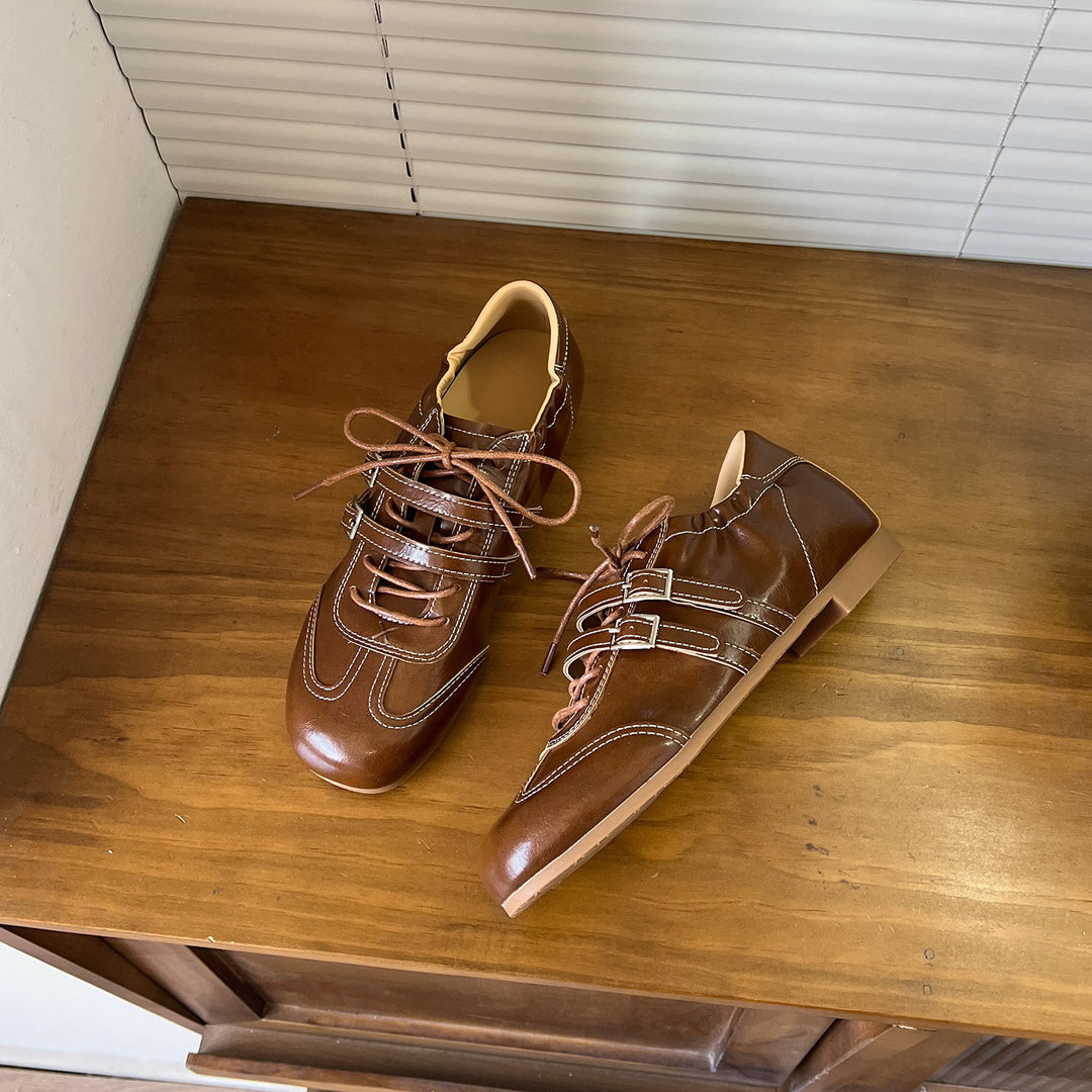 Damen Sportliche Lederschuhe mit modischen Schnürdetails R&B