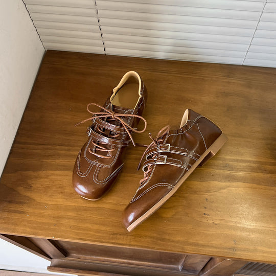 Damen Sportliche Lederschuhe mit modischen Schnürdetails R&B
