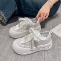 Damen modische Sneakers mit detailverliR&Btem Satinband und glamourösen Applikationen R&B