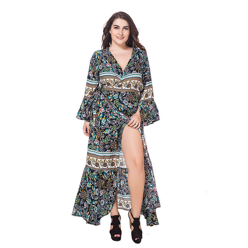 Damen Maxikleid mit kunstvollem floralen Design und leichten Rüschendetails R&B