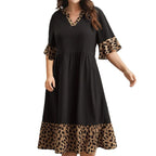 Damen Kleid mit modernem V-Ausschnitt und tierischem Musterdetail R&B