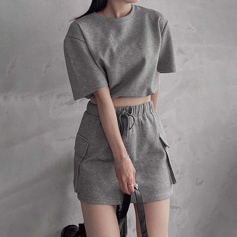 Damen lässiges Freizeit-Set mit cropped T-Shirt und Rock R&B