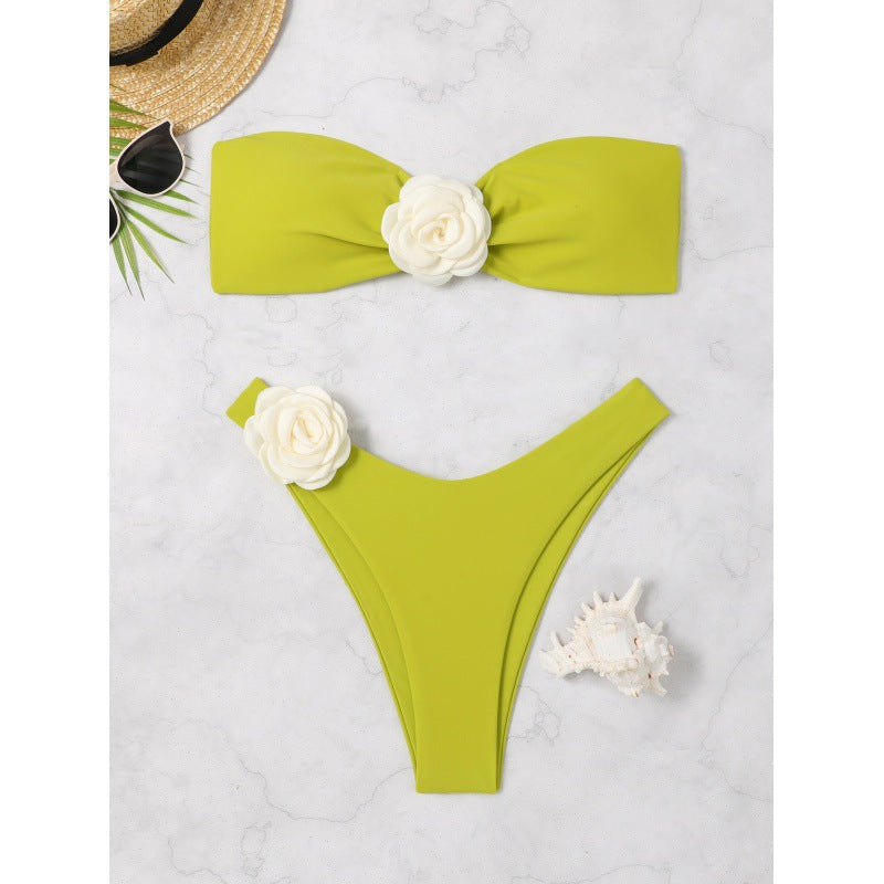 Damen Bandeau Bikini mit blumigen Akzenten und hohem Beinausschnitt R&B