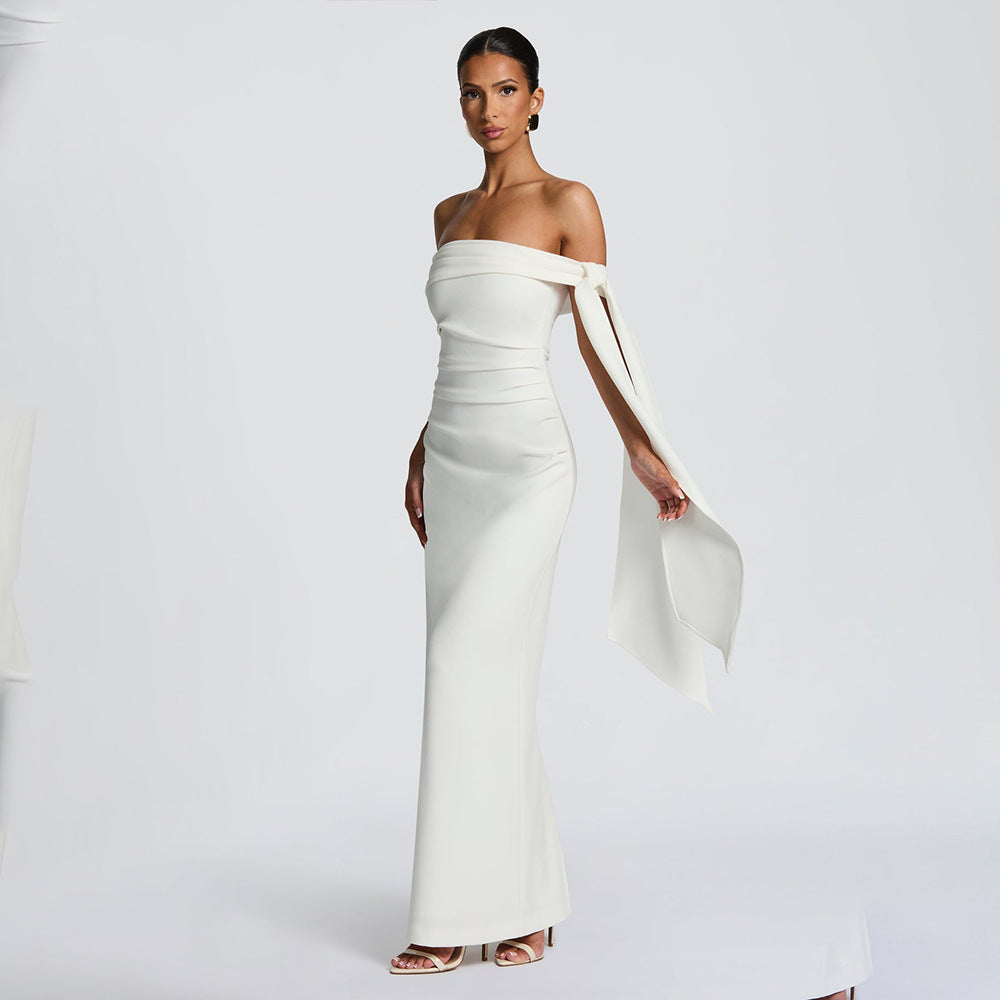 Damen Elegantes Maxikleid mit schulterfreiem Design und raffiniertem Drapierungselement R&B