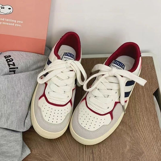 Damen Sportliche Sneaker mit Glanzdetails und stabiler Sohle R&B