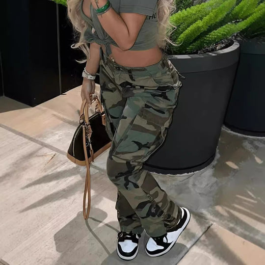 Damen Cargohose mit Camouflage-Muster und praktischen Taschen R&B