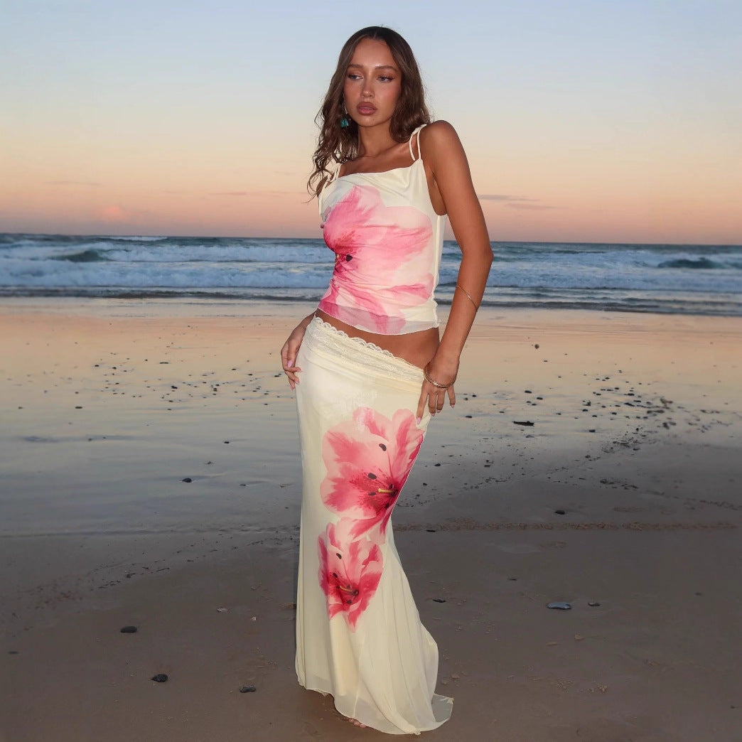 Damen Elegantes Blumenkleid mit fließendem Stoff und feinen Trägern R&B