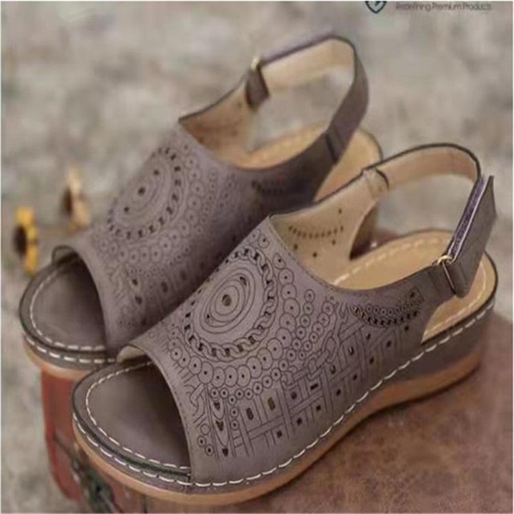 Damen Komfortable Sandalen mit modischem Cut-Out Design und anatomischem Fußbett R&B
