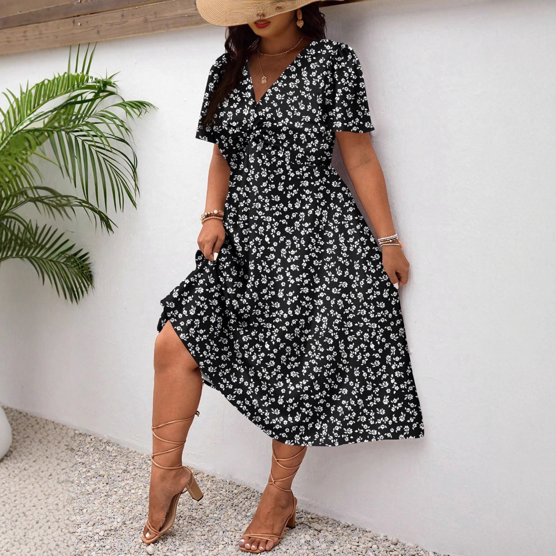 Damen Midi-Kleid mit Blumenmuster und vorteilhaftem Schlitz R&B