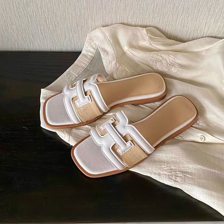 Damen modische Slipper mit elegantem Riemendesign und gepolstertem Fußbett R&B
