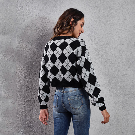 Damen Grobstrickjacke mit modernem Rautenmuster und Knopfdetails R&B