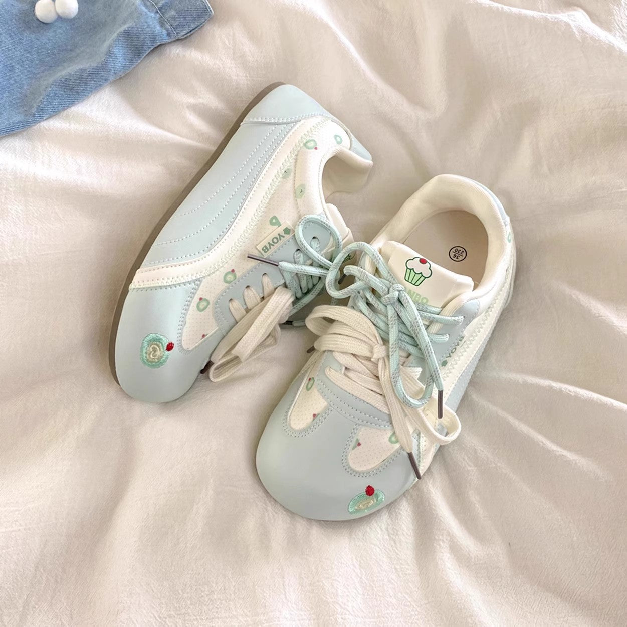 Damen Schnür-Sneaker mit verspieltem Bärenmotiv und atmungsaktivem Obermaterial