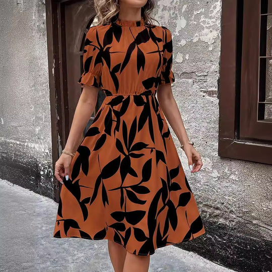 R&B | Kleid mit Rundhalsausschnitt und Rüschen