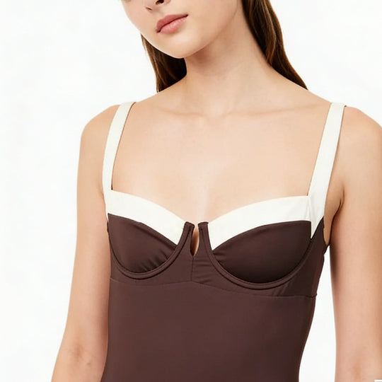 Damen Badeanzug mit eleganten Unterbrustnähten R&B