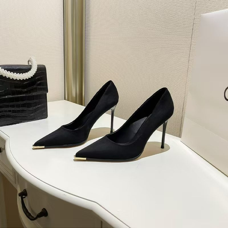 Damen schicke Stiletto-Pumps aus samtigem Obermaterial mit metallischen Akzenten R&B