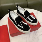 Damen Slip-On Sneakers mit modischem Logo-Design R&B