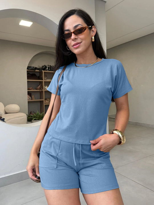 Damen Sportliches und stilvolles Oberteil mit Shorts R&B