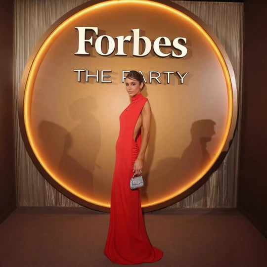 Damen figurbetontes Abendkleid mit elegantem Halsteinsatz R&B