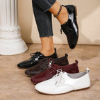 Damen Schnürschuhe im schimmernden Lackdesign mit Rautenprägung R&B