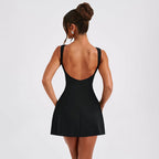 Damen Minikleid mit figurbetontem Schnitt und schwingendem Rock R&B