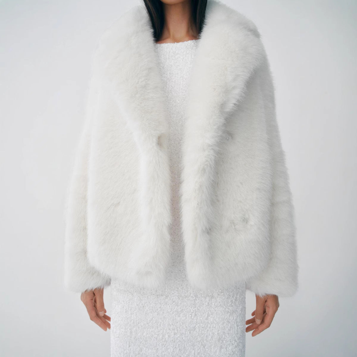 Damen Plüschige Kurzjacke mit breitem Kragen R&B