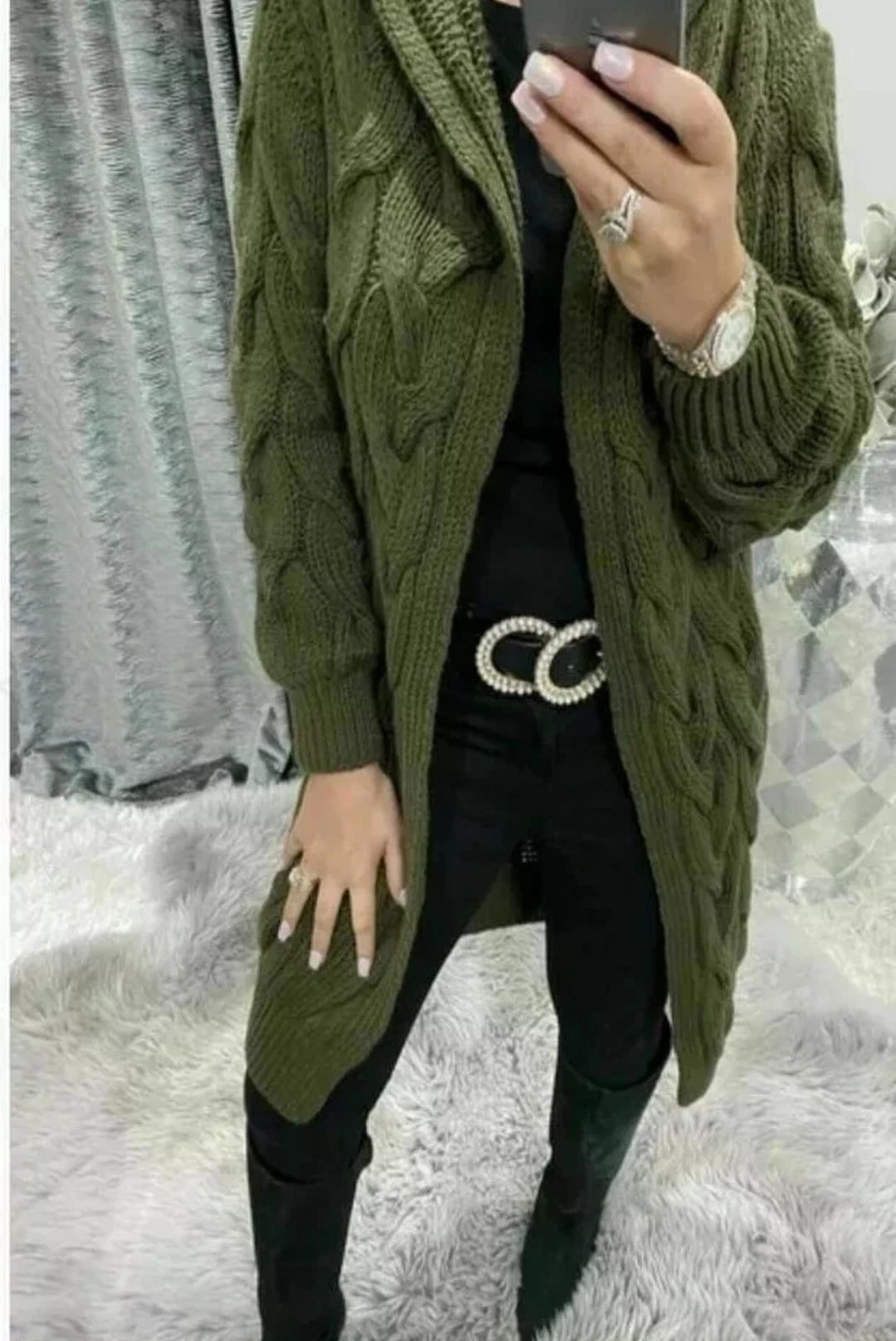 Damen Lange Strickjacke mit hochwertigem Zopfmuster und lässigem Schnitt R&B
