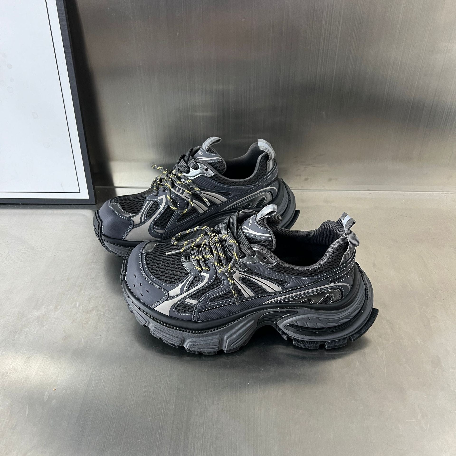 Damen Sportliche Sneakers mit atmungsaktivem Mesh-Einsatz und dämpfendem Komfort R&B