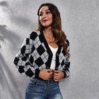 Damen Grobstrickjacke mit modernem Rautenmuster und Knopfdetails R&B